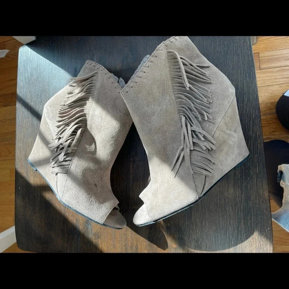 Vince Camuto peep toe booties - Picture 9 of 16